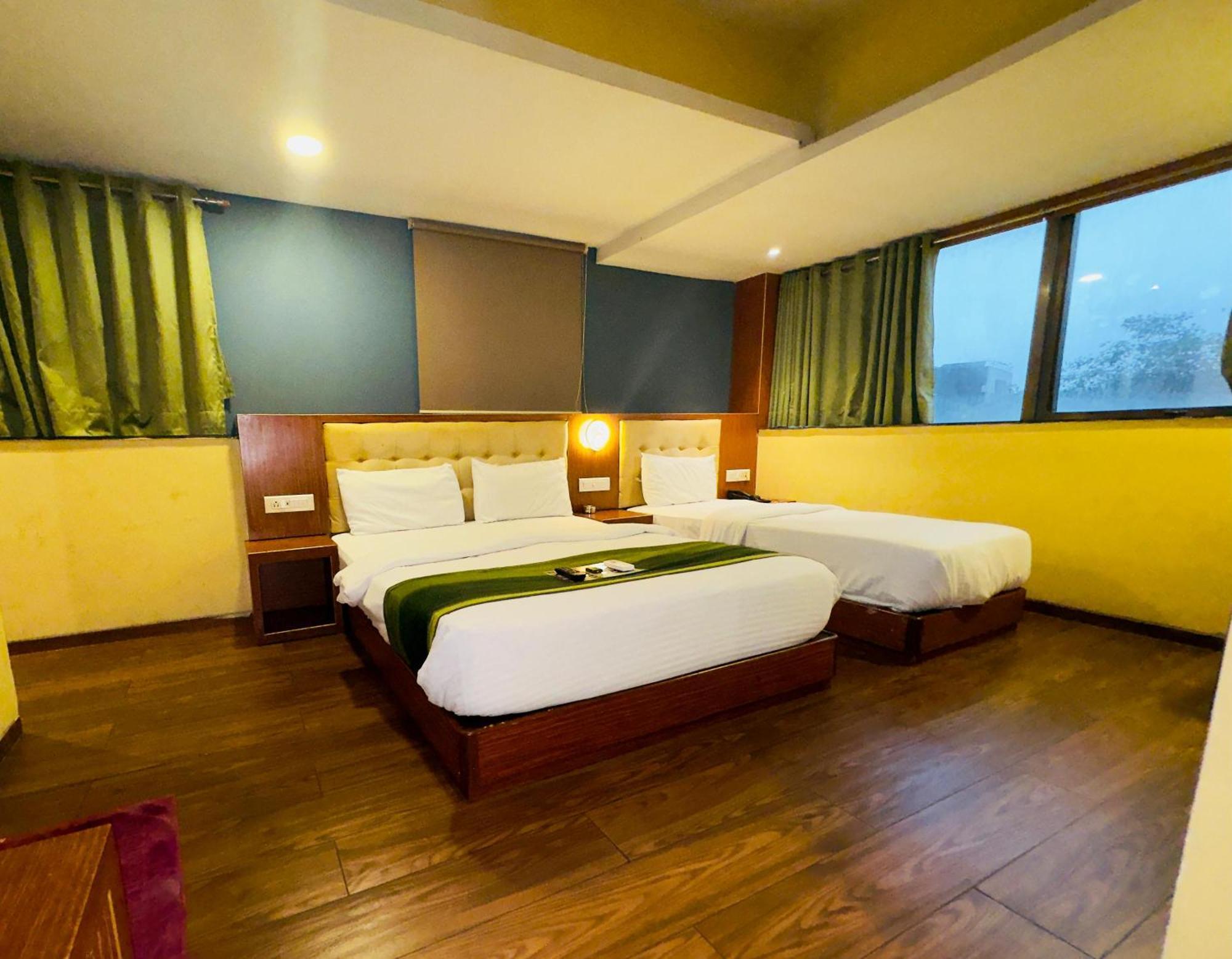 Hotel Aflon Midc Andheri East มุมไบ ภายนอก รูปภาพ
