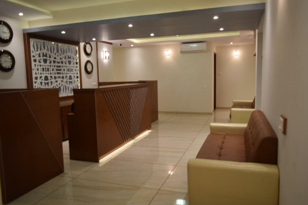Hotel Aflon Midc Andheri East มุมไบ ภายนอก รูปภาพ